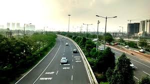 Why Noida Expressway Is the Hottest Real Estate Investment Corridor in 2026?
